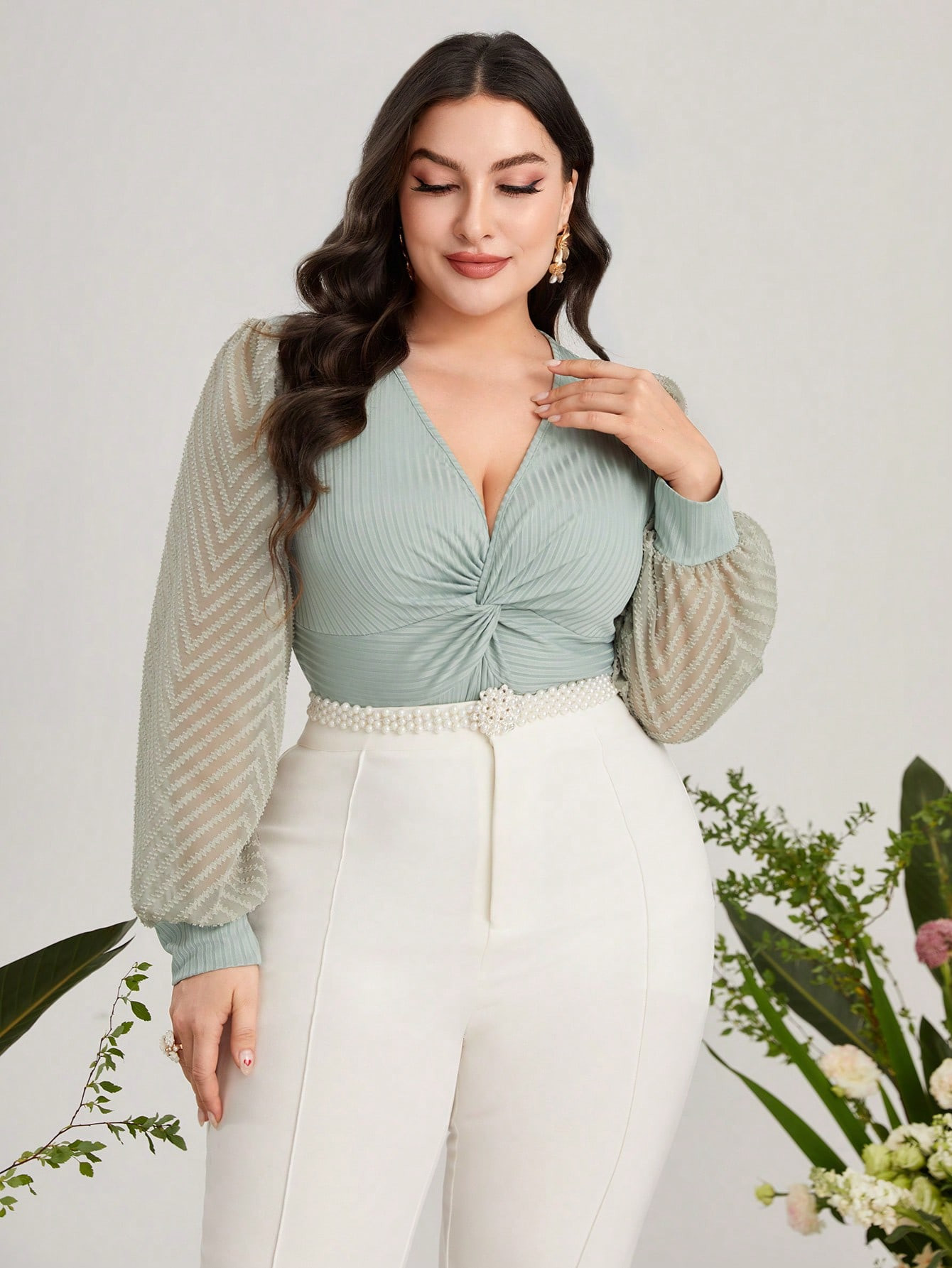 SHEIN Modely Plus Twist Front Contrast Mesh Lantern Sleeve Top | SHEIN