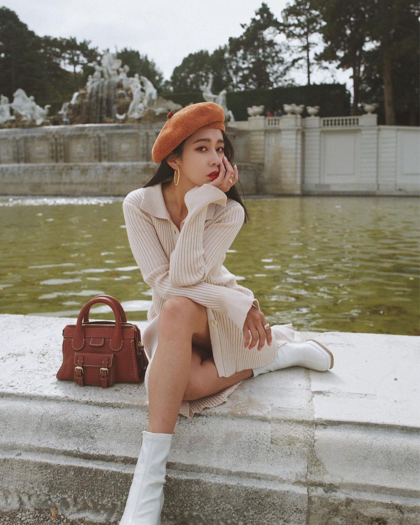 猜對了嗎～
抵達音樂之都維也納
也曾被視為世界最佳宜居城市第一名

隨手拍拍真的都美到不行！！！！
步調也都慢下來了🫶🏼

-dress @weitang.official
10/11上線、10/10晚上直播

#weiweiParisxVienna
#LTKtaiwan#LTKasia

#LTKfit #LTKstyletip #LTKitbag