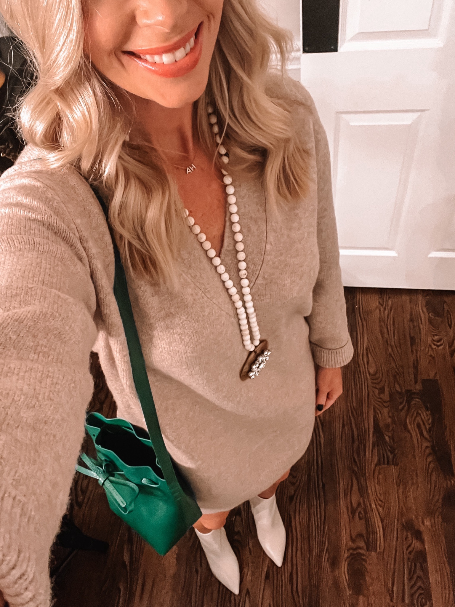 Friendsgiving fit 


#LTKparties #LTKfindsunder50 #LTKover40