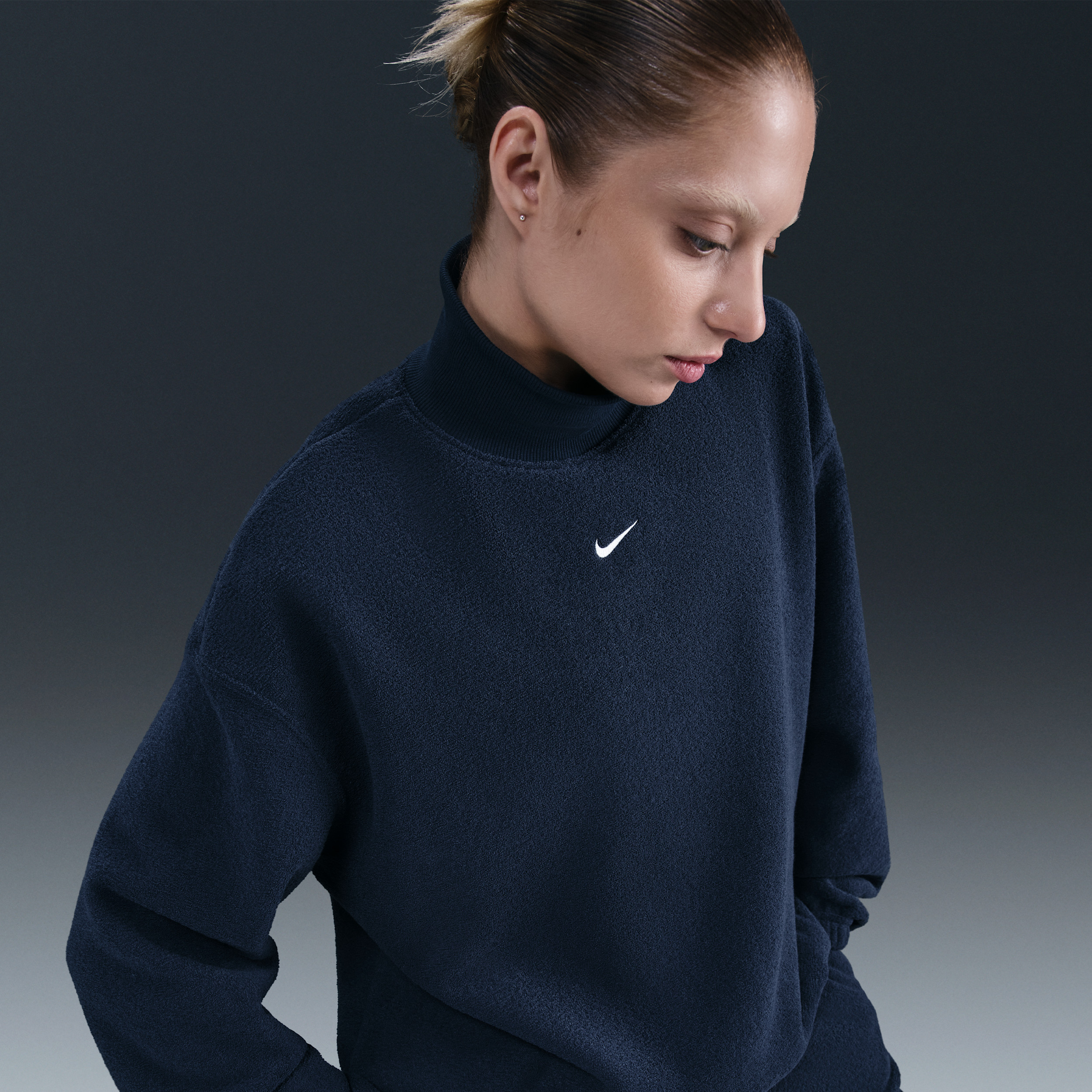 Women's Nike Sportswear Phoenix Plush Cozy Fleece Oversized Mock-Neck Top in Blue | HV2741-410 | Nike (US)