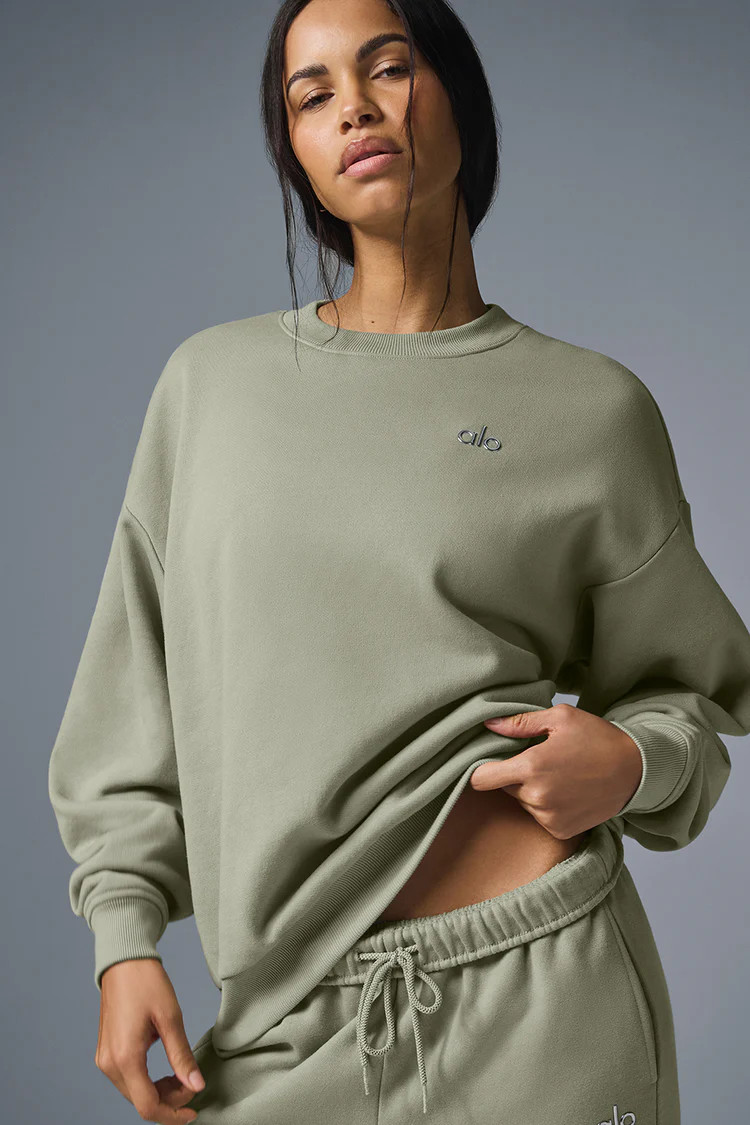 Accolade Crew Neck Pullover | Alo Yoga (US)