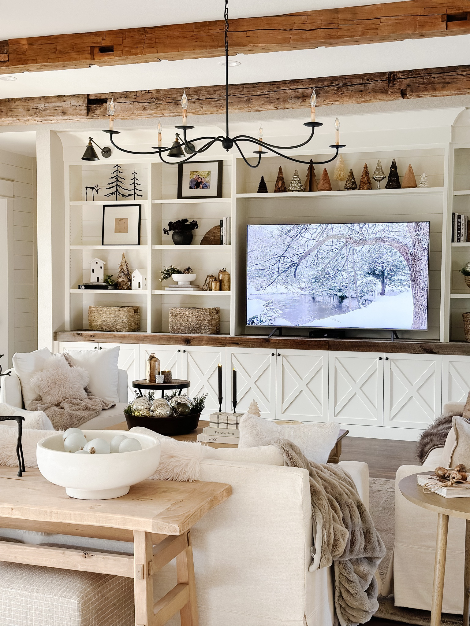 Holiday Living room 

Chandelier | built in shelves | holiday home | neutral home

#LTKhome #LTKHoliday #LTKSeasonal