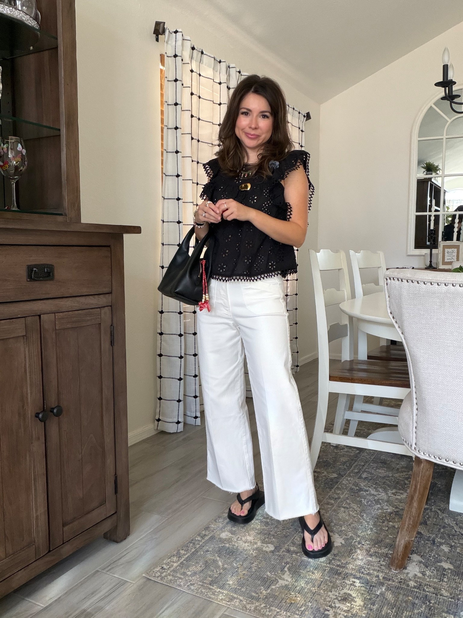 the wide leg jeans that actually work when you’re 5’2

I used to avoid wide leg jeans because they always overwhelmed my frame… but this pair completely changed that. The length hits just right, the fit is easy but still flattering, and they give that effortless, pulled-together look without trying too hard.

Styled it with a feminine black top to balance the volume and keep it feeling elevated but still mom-life practical. This is one of those outfits I’ll repeat on busy days when I still want to feel like myself.

If you’ve been hesitant about wide leg jeans as a petite, this is your sign.

petite fashion, 5’2 style, petite wide leg jeans, mom outfits, everyday outfit formula,

Jeans 25p
Top xsmall
Sandals 5 


#LTKgrwm #LTKPetite