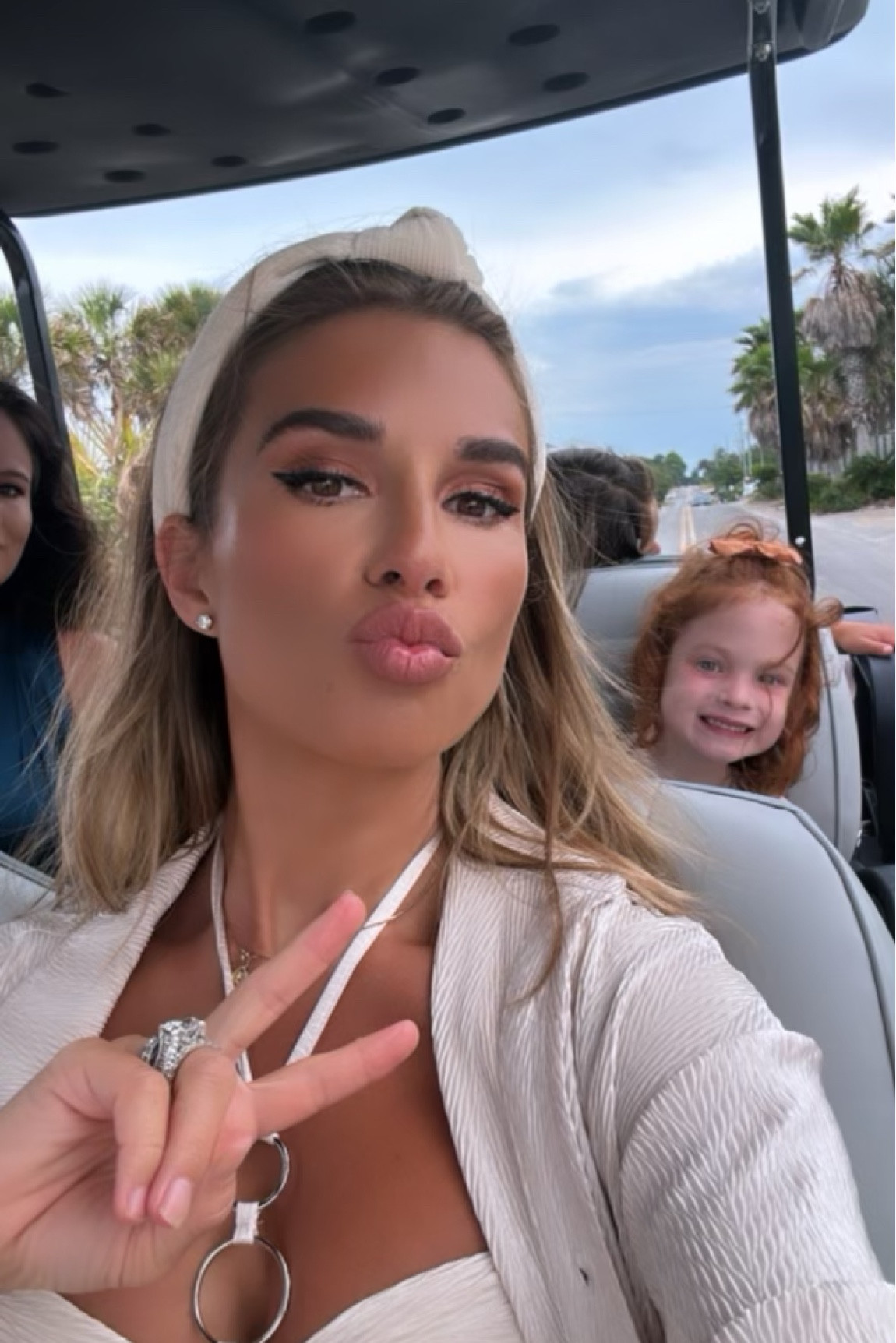 Linking the makeup I used and the cutest headband 

#LTKbeauty #LTKFind #LTKstyletip