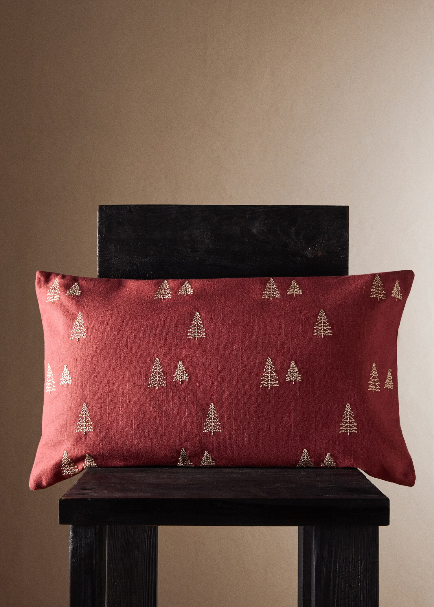 Embroidered tree cushion cover | Mango (US/MX/AU)
