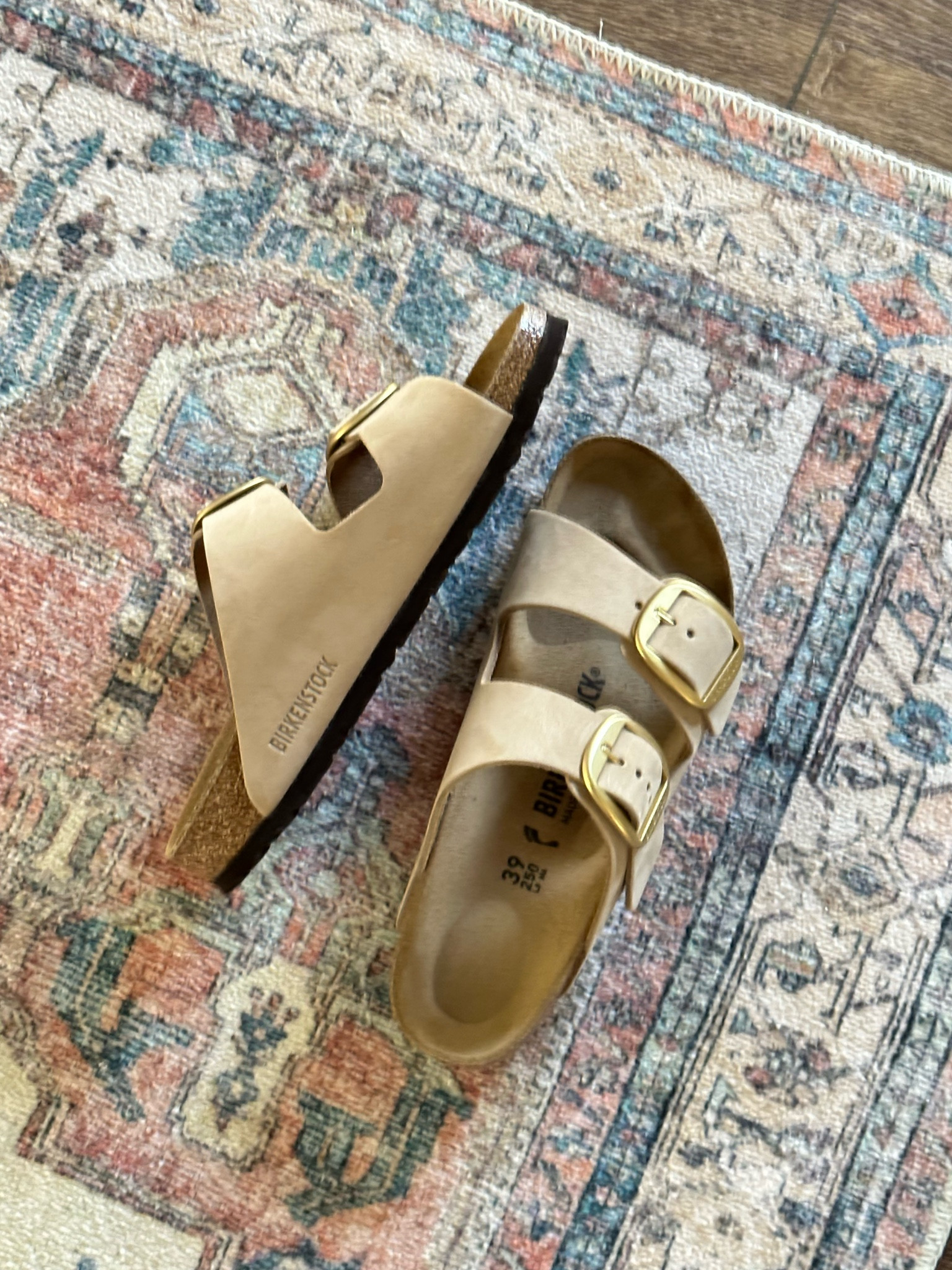 Summer sandal 
Color: sandcastle 
(if in between sizes, order next size up!)

#LTKshoecrush #LTKSeasonal #LTKGiftGuide
