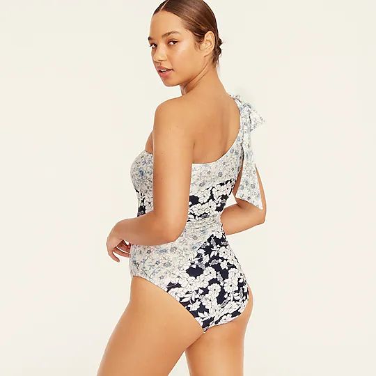 One-shoulder one-piece in mixed magnolia floralItem BF135 
 Reviews
 
 
 
 
 
1 Review 
 
 |
 
 
... | J.Crew US