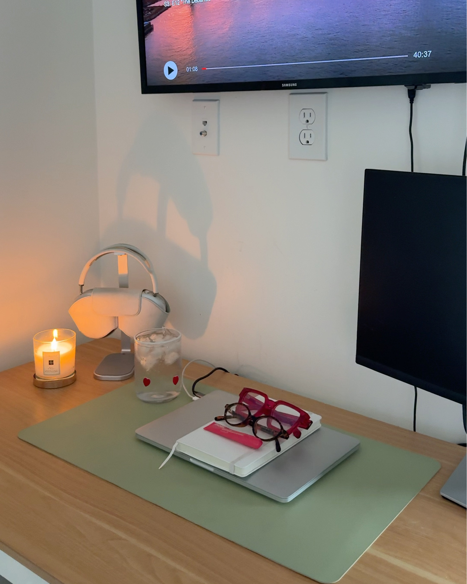 my wfh desk set up 🤍 the best standing desk from flexispot 

#LTKU #LTKWorkwear #LTKHome