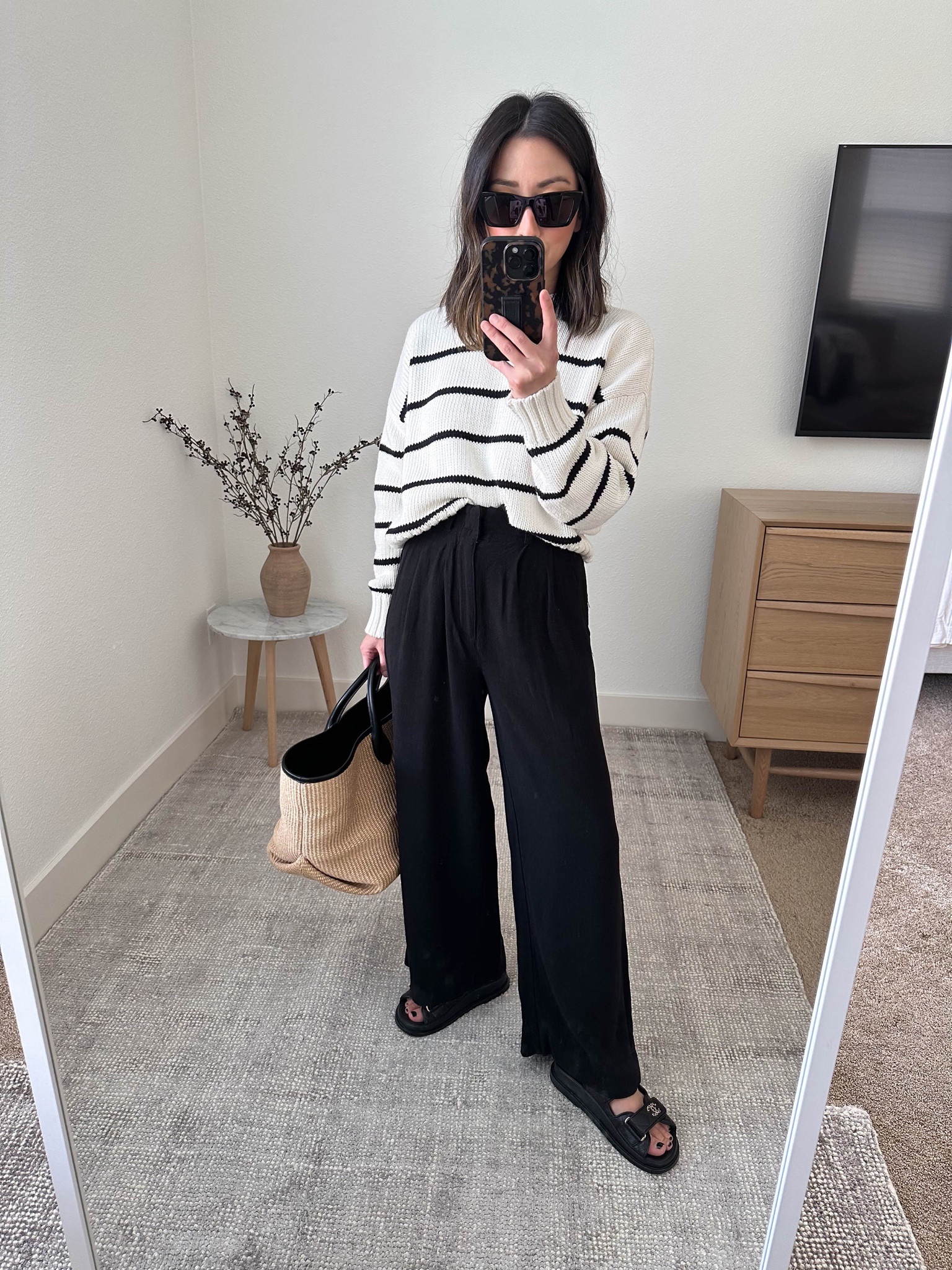 Z Supply Farah Pants. Petite-friendly trousers for spring/summer. Absolutely love these pants. My holy grail pant of the season. 

Pants - Z Supply xs Black
Sunglasses - YSL Mica
Sweater - Jenni Kayne xs
Sandals - Chanel Dad 35
Tote - Khaite 

Petite Style, Neutral outfit, capsule wardrobe, minimal style, street style outfits, Affordable fashion, Spring fashion, Spring outfit,

#LTKstyletip #LTKshoecrush #LTKitbag