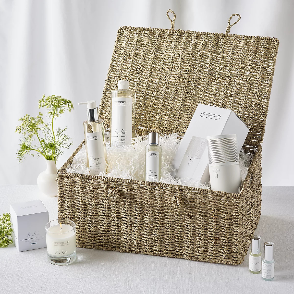 Luxury Signature Gift Hamper | The White Company UK & ROW