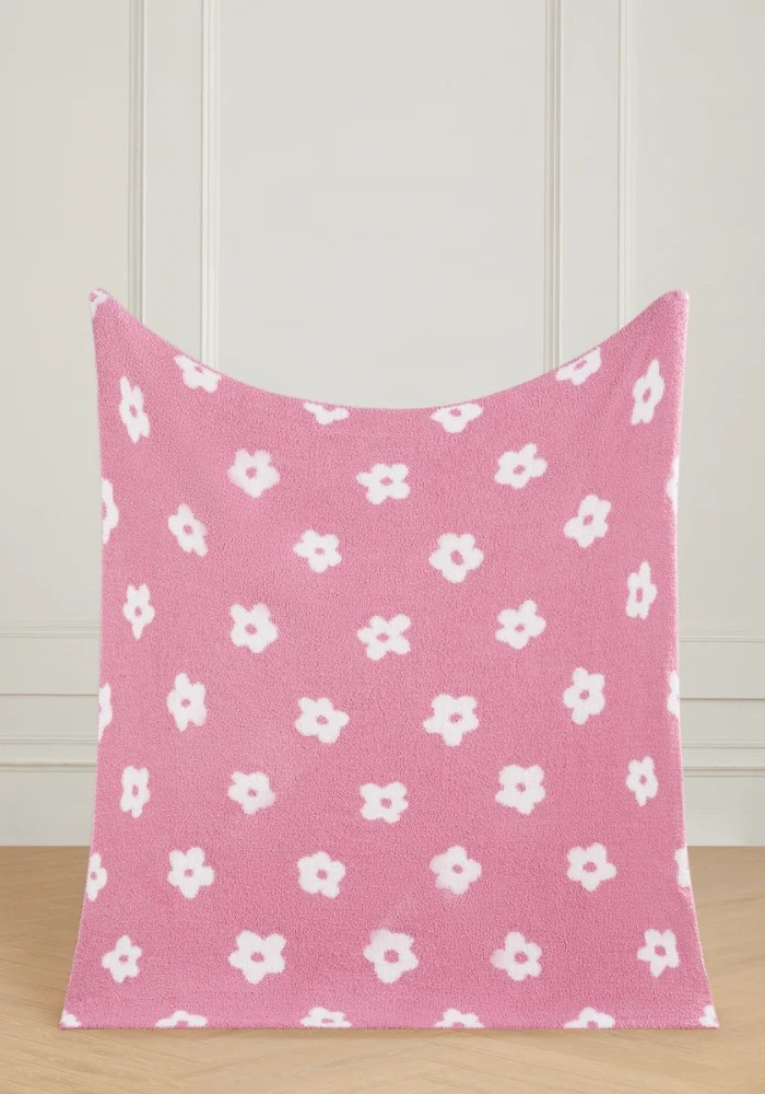 The softest blankets are on sale! So many styles to chose from! ✨

#LTKGiftGuide #LTKHome #LTKSaleAlert