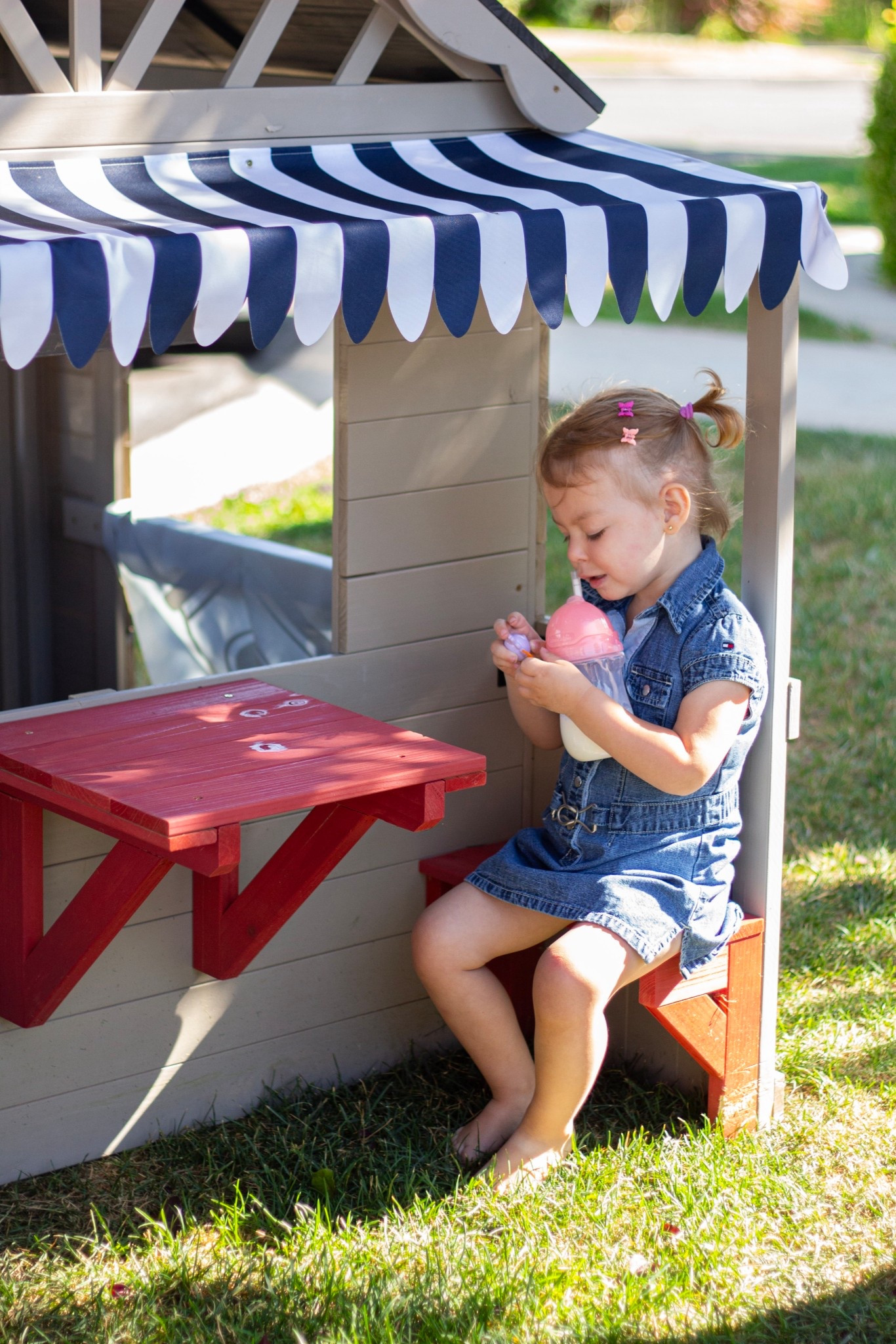 You no longer need to look for it, because I found it for you! A cup  that works anywhere and anytime! These cups  are a must have for every parent that wants a spill proof cup! 

#Ad #TargetPartner #target @target #sippycup @munchkin


#LTKKids #LTKBaby