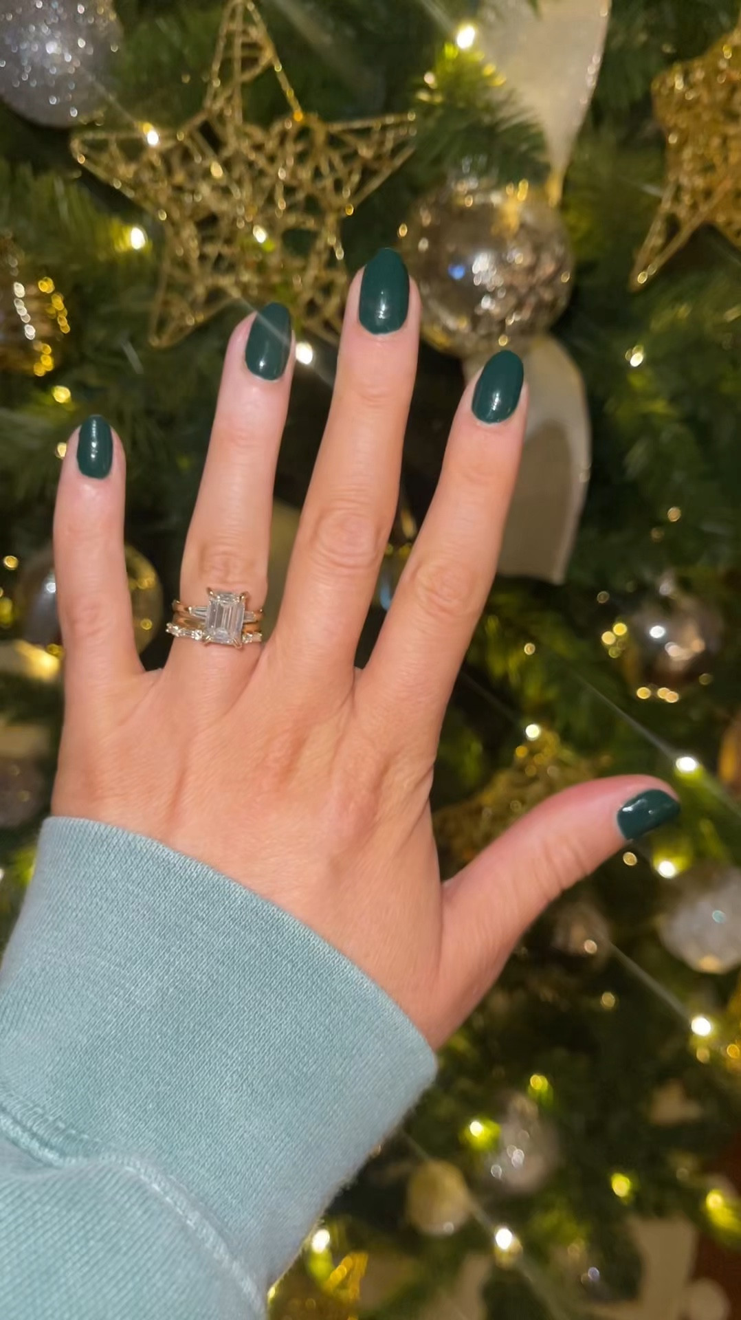Another option for holiday nails: green! Essie Off Tropic. Dark green nail polish. Seche Vite top coat. 

#LTKBeauty #LTKHoliday #LTKSeasonal