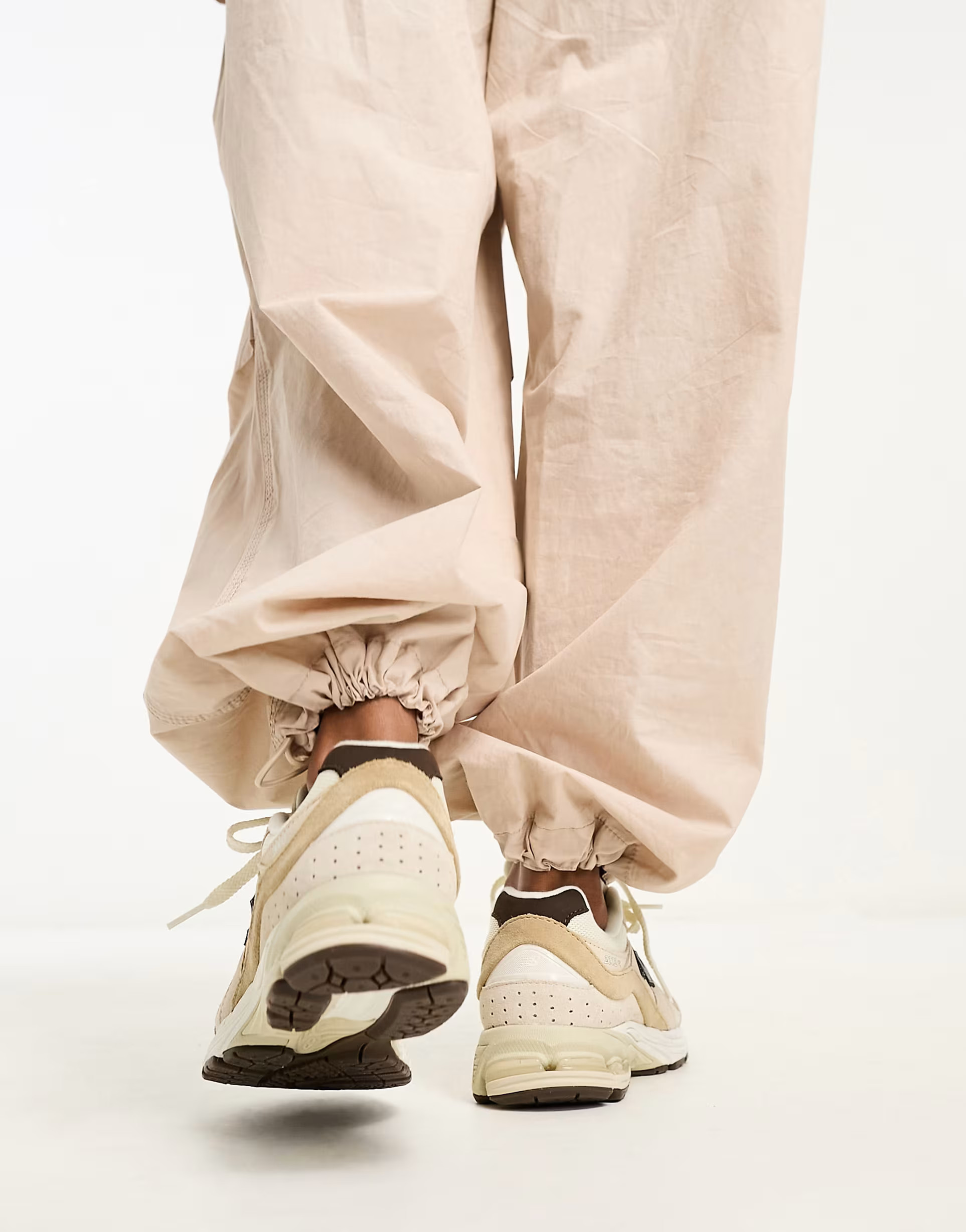 New Balance 2002 trainers in tan - exclusive to ASOS | ASOS (Global)
