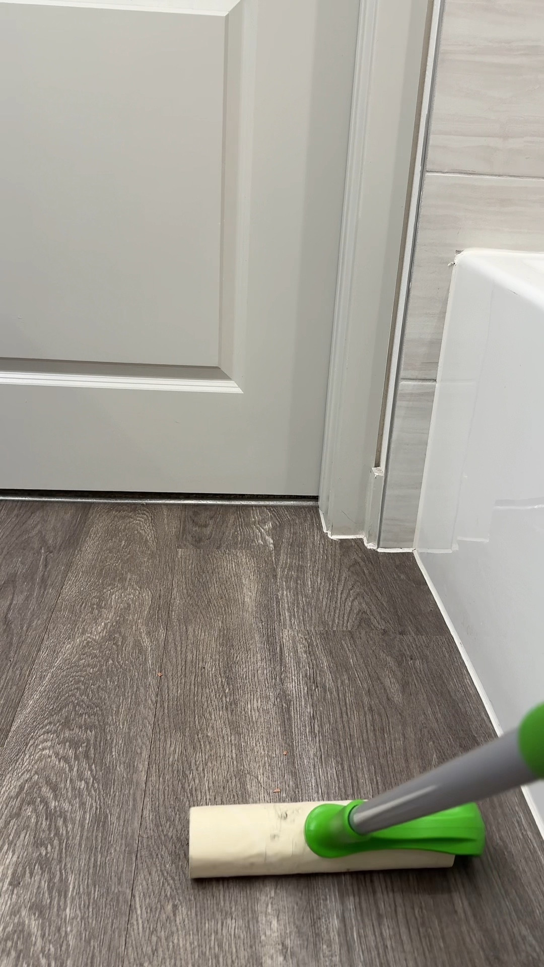 Giant floor lint roller  

#LTKVideo #LTKfindsunder50 #LTKhome