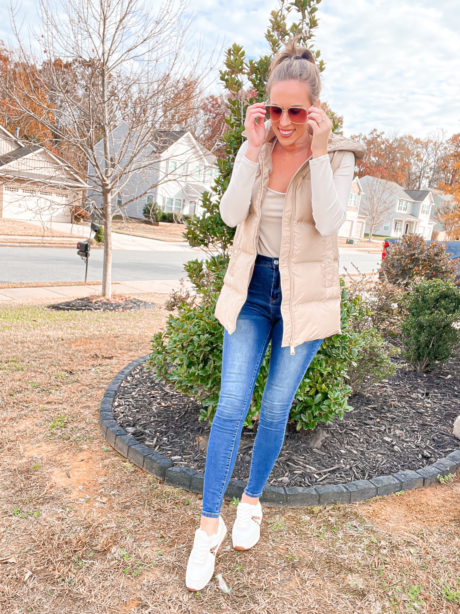 Casual outfit idea🤎

I will never give up skinny jeans - size up on in this pair 😊

Jeans - small
Bodysuit - small
Vest - small
Shoes -TTS

Gifts for her, Amazon outfit, Amazon fashion , casual outfit , skinny jeans, women’s denim, women’s jeans, sneakers, casual shoes, puffer vest, bodysuit, abercrombie, sunglasses 

#LTKGiftGuide #LTKSeasonal #LTKstyletip
