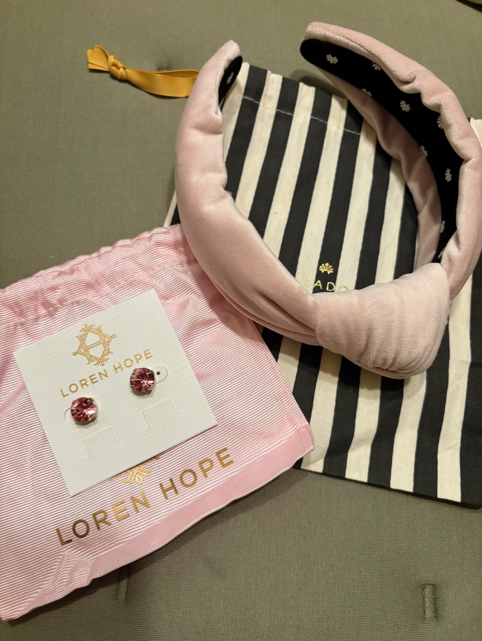 Pretty, pink, and perfect. Loving my pink Kaylee earrings and pink headband by Lele Sadoughi 

#LTKFindsUnder50 #LTKHoliday #LTKGiftGuide