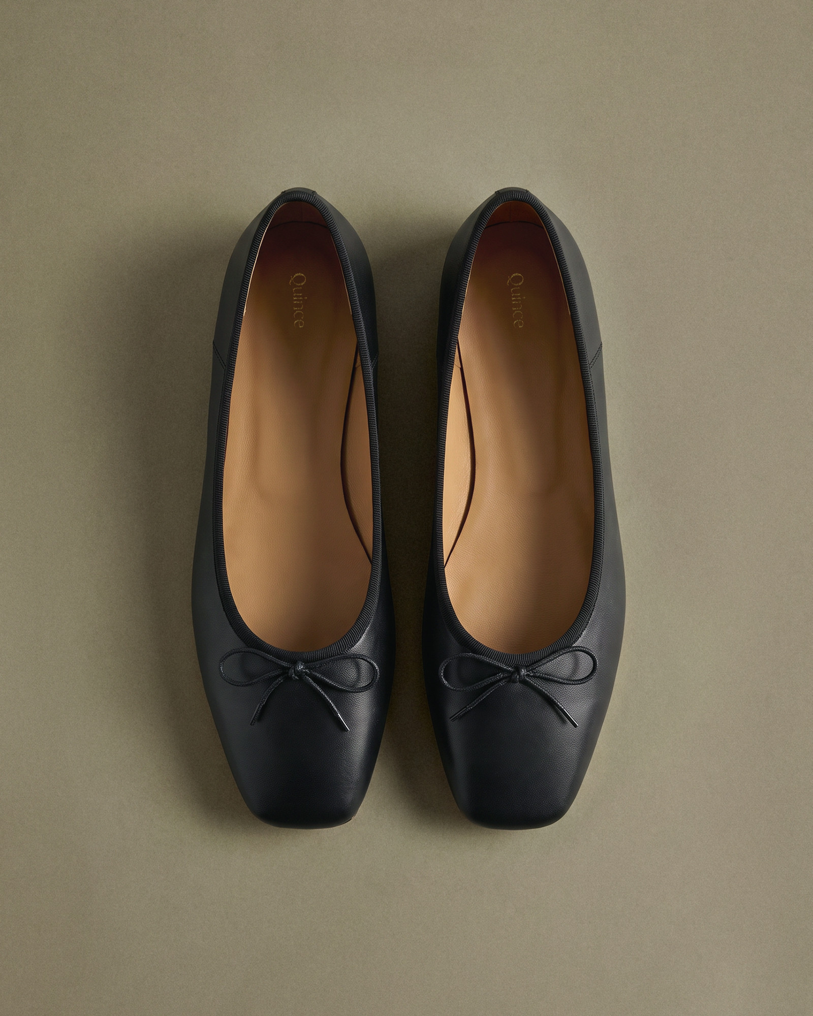 Quince | Women's Italian Leather Square Toe Ballet Flat in Black, Size 5 | Quince