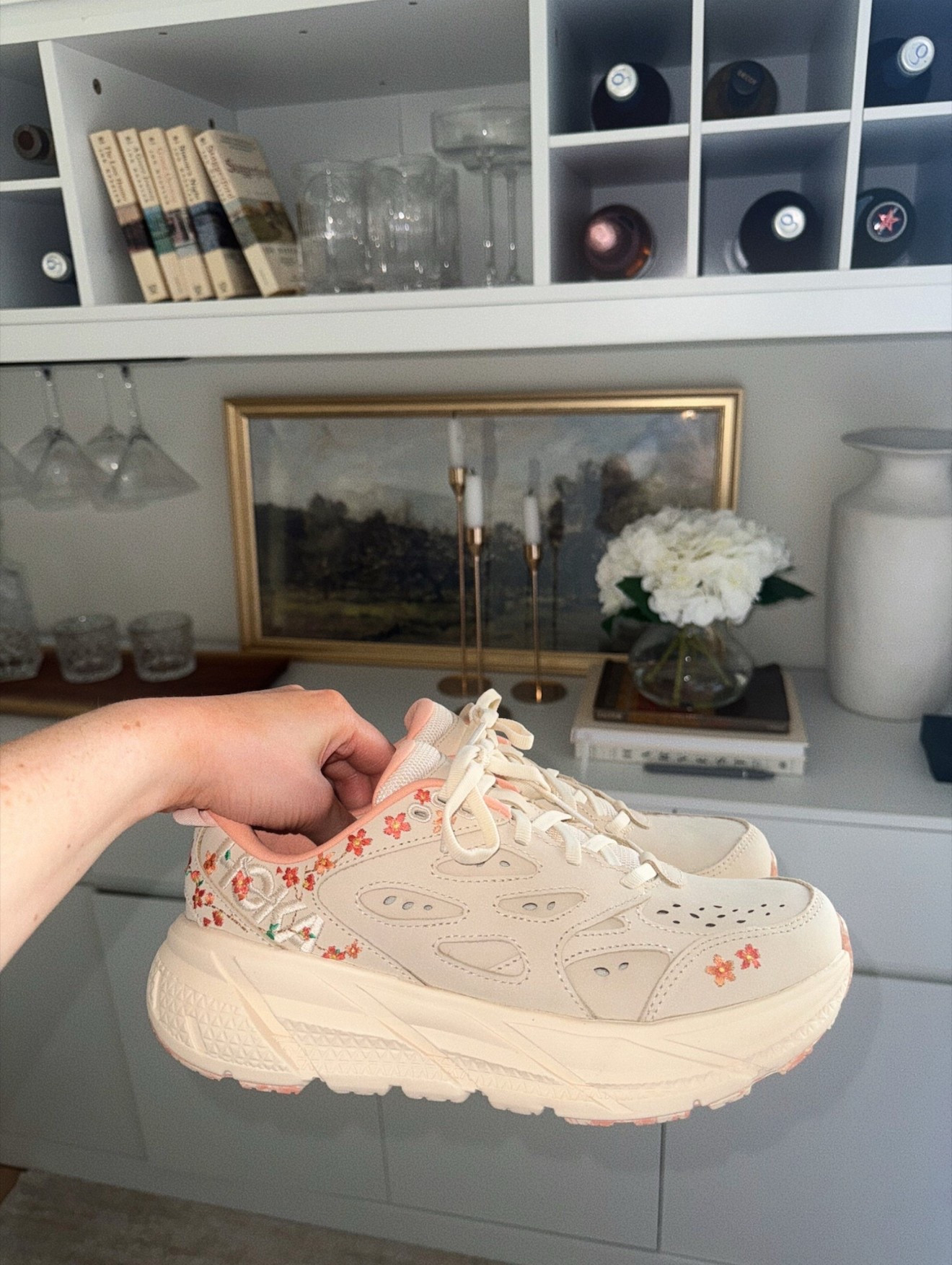 My new fav shoes!!! Hoka bloom collection 🌸✨🍥 #hoka #clifton

#LTKHome #LTKShoeCrush #LTKActive