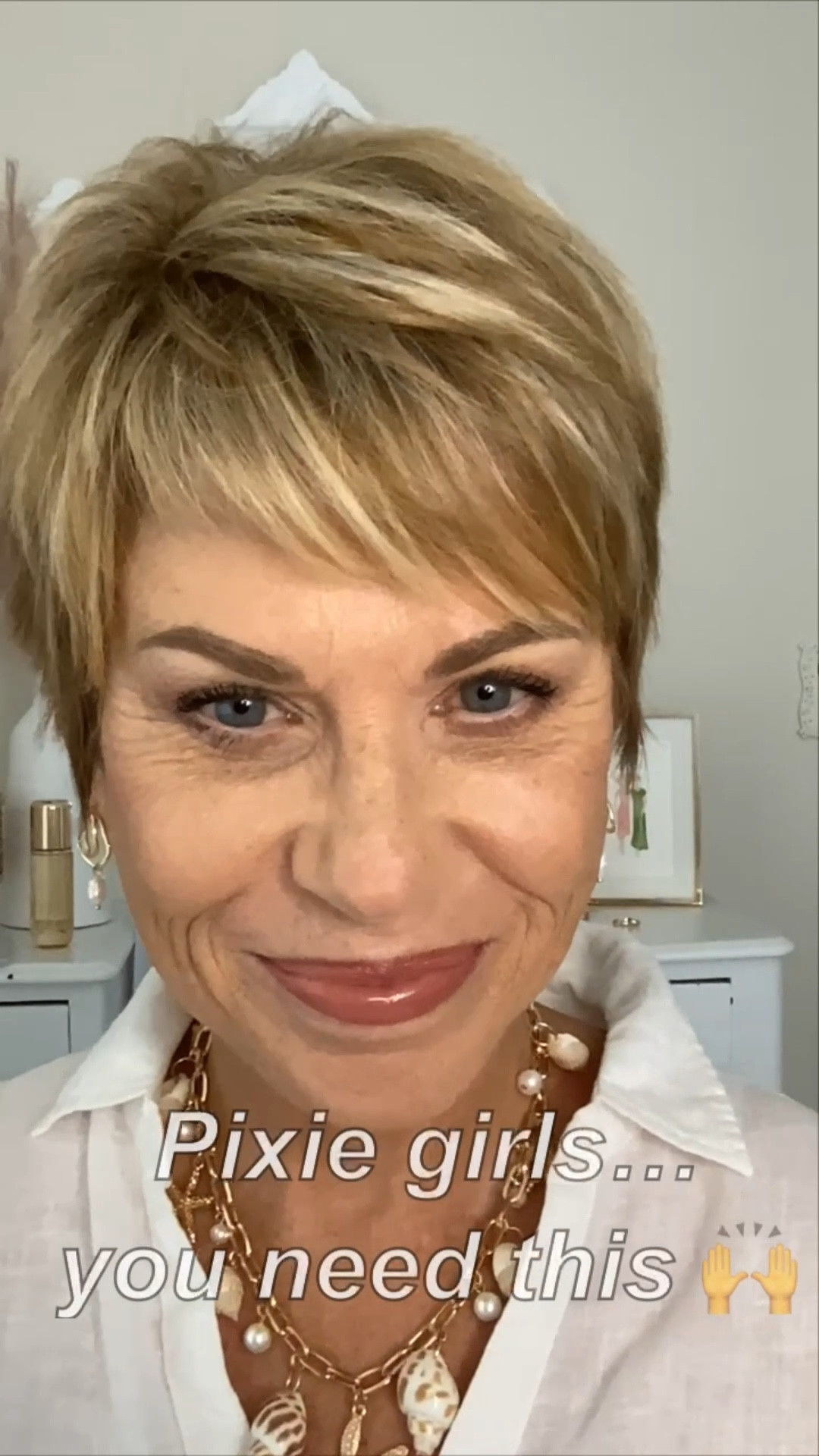 This little dae flyaway wand is one of my most-used hair products 🙌
Perfect for smoothing flyaways, taming frizz, and polishing a pixie or pulled-back style—without making hair stiff or greasy.
I keep one at home and one in my car because it’s that good 🚗✨

#LTKOver40 #LTKFindsUnder50 #LTKBeauty