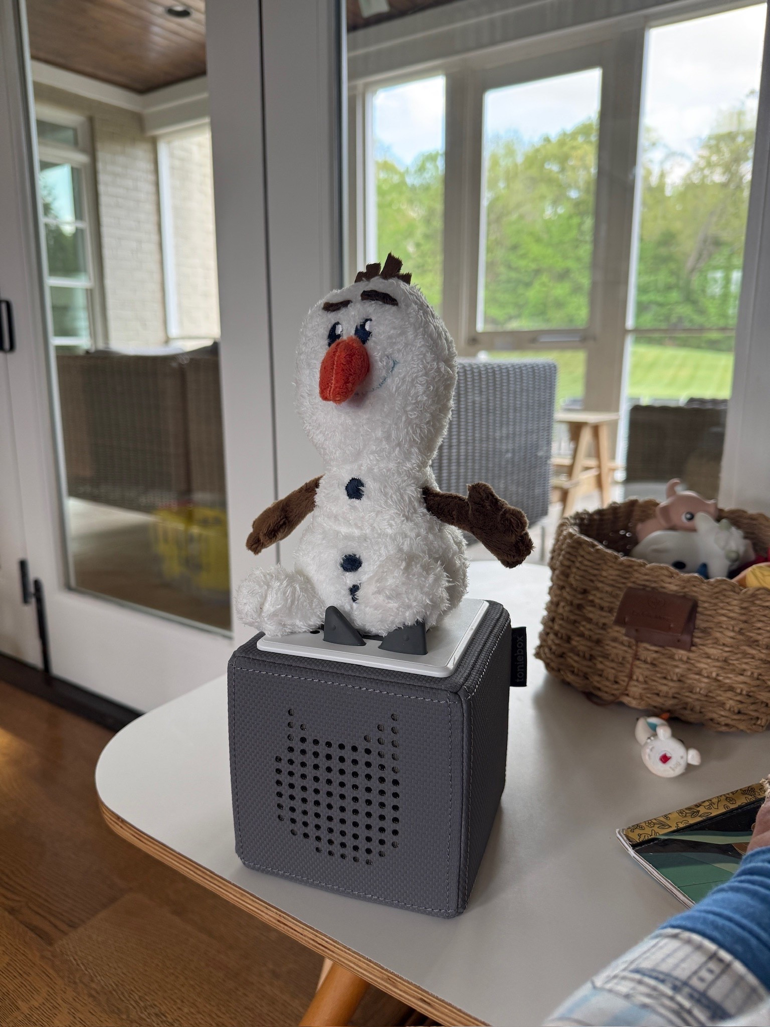 Cuddle tonies are just the cutest!!

frozen, olaf, tonie, toniebox, cuddle tonie, kids toys, baby toys, toddler toys, boy mom, grace white

#LTKBaby #LTKKids #LTKHome