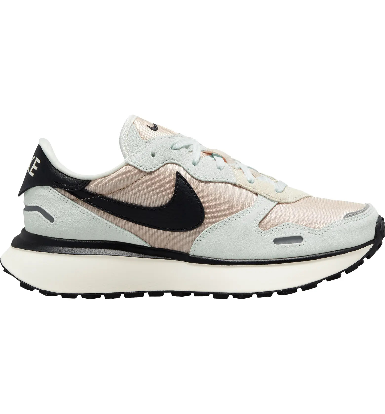 The iconic Nike Swoosh brings heritage style to a streamlined sneaker boasting a colorblocked des... | Nordstrom