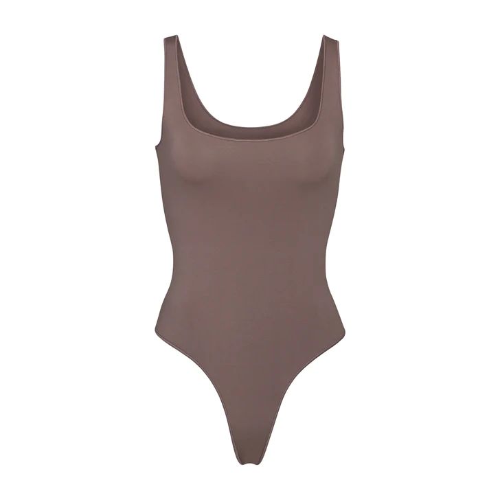 ESSENTIAL SCOOP NECK BODYSUIT | SKIMS (US)