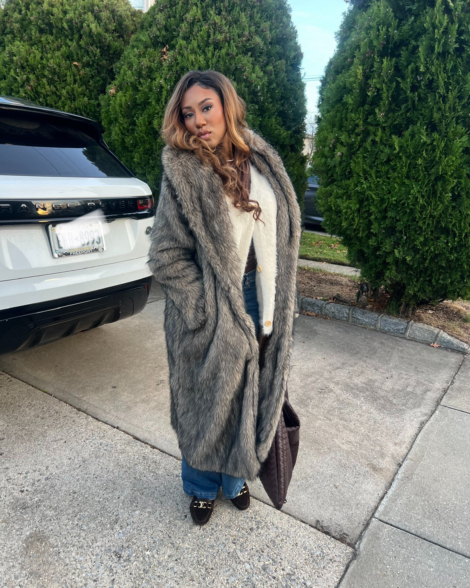 Serving holiday style ✨🖤
Everything I’m wearing is linked on my LTK — and on Black Friday sale right now and these jeans fit like a glove. 👀🛍️
Check out my LTK for all the outfit details, or just comment SHOP and I’ll send you the link.
These deals are happening today and tomorrow only, so don’t miss out! 🤎✨



#LTKHoliday #LTKCyberWeek #LTKootd