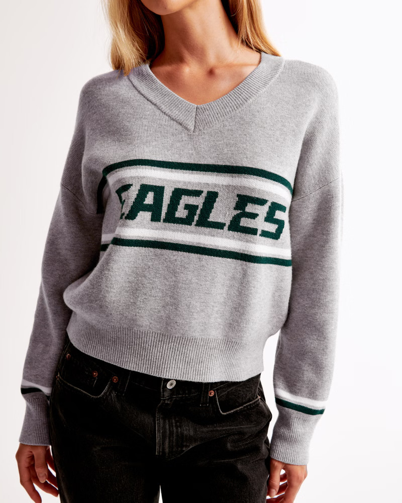 Philadelphia Eagles LuxeLoft V-Neck Sweater | Abercrombie & Fitch (US)