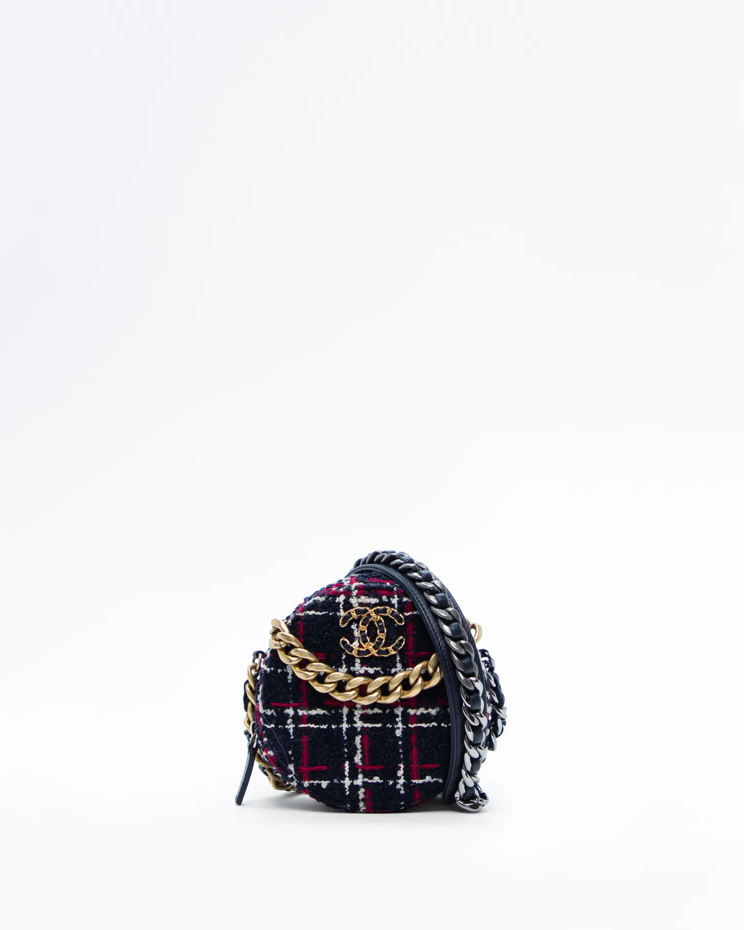 Tweed Chanel 19 Round Mini Pouch | Vivrelle