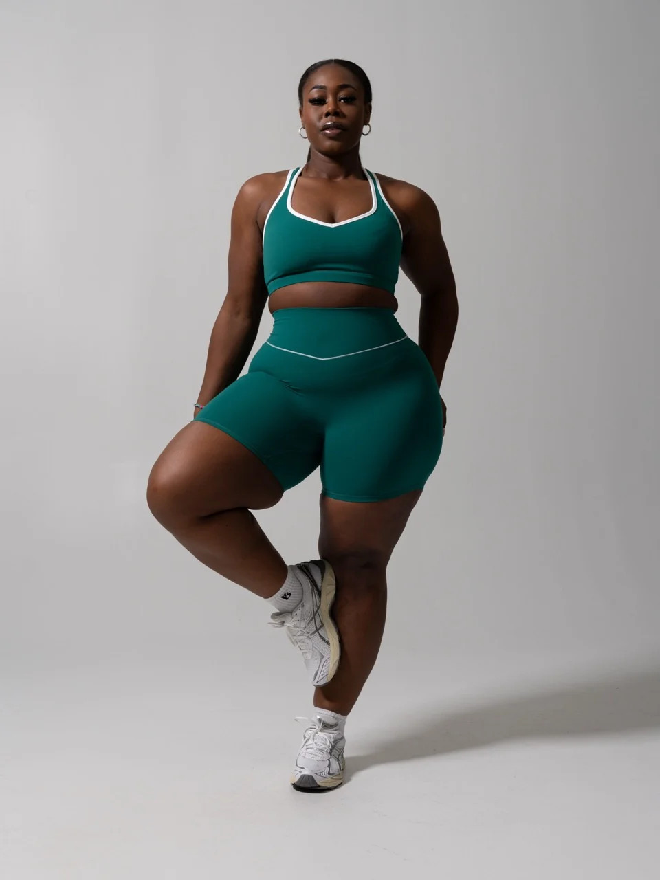 Micro Legacy Short 6" - Fresh and White | Buffbunny Collection
