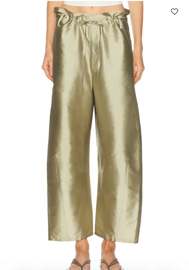 The Elevated Barrel Pant 💚

#LTKTravel #LTKSeasonal #LTKWedding