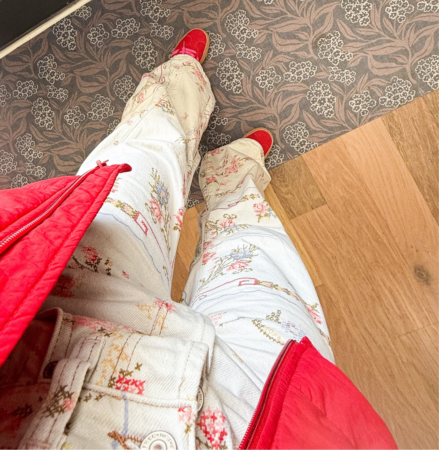 The cutest spring jeans 🌸✨

#LTKPetite #LTKShoeCrush #LTKMostLoved