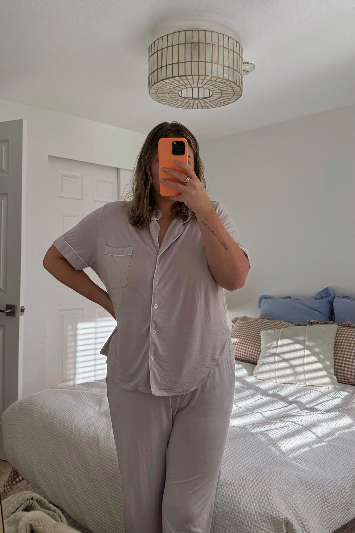 literally the comfiest softest pajamas ever!!! wearing size L in the color lilac 