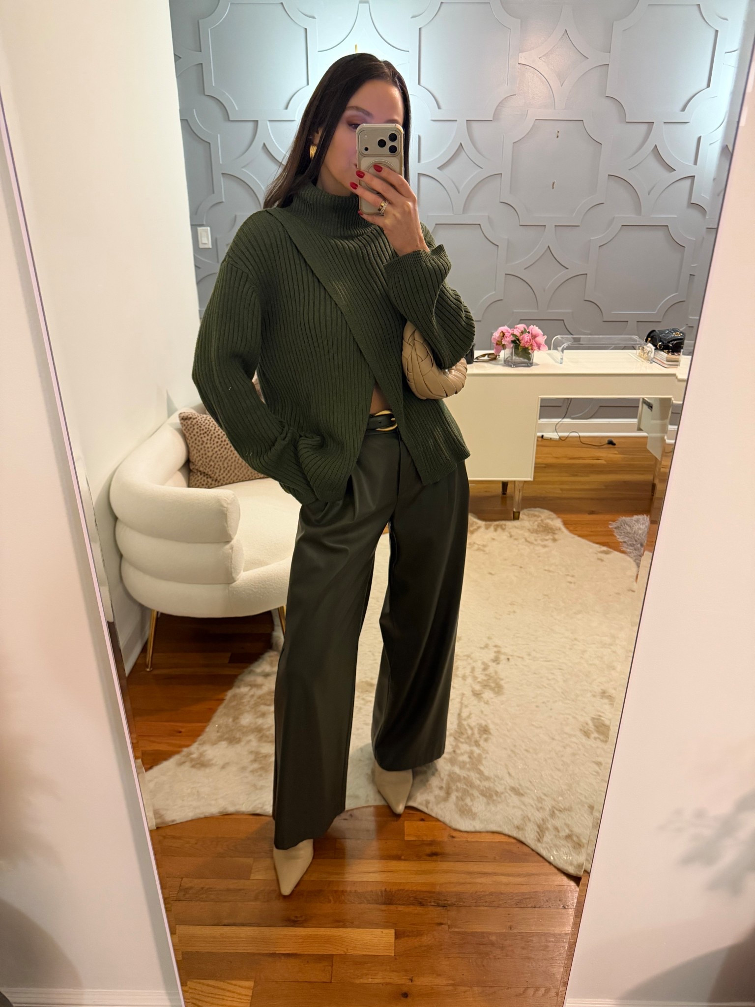 Dinner out with the girls outfit! I always link to alternative pieces that would work with this as well (shoes bags etc!)  

#LTKootd #LTKOver40