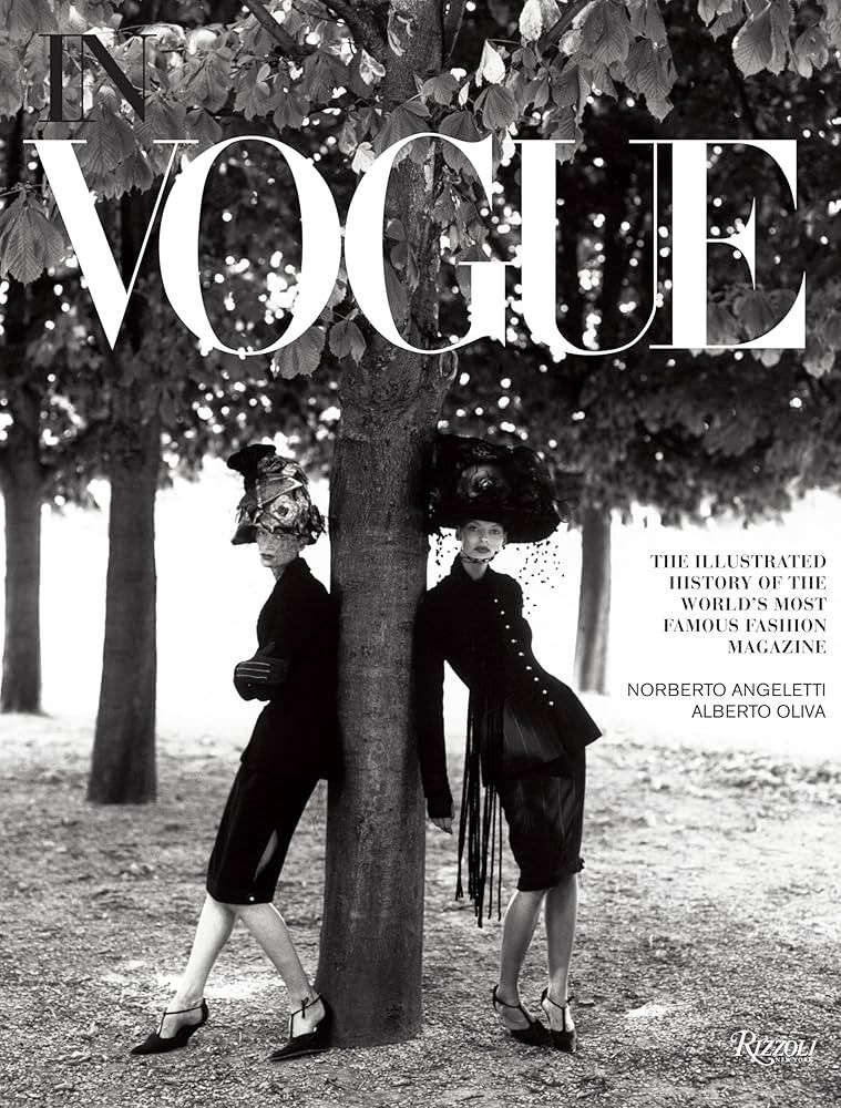In Vogue: An Illustrated History of the World's Most Famous Fashion Magazine | Amazon (US)