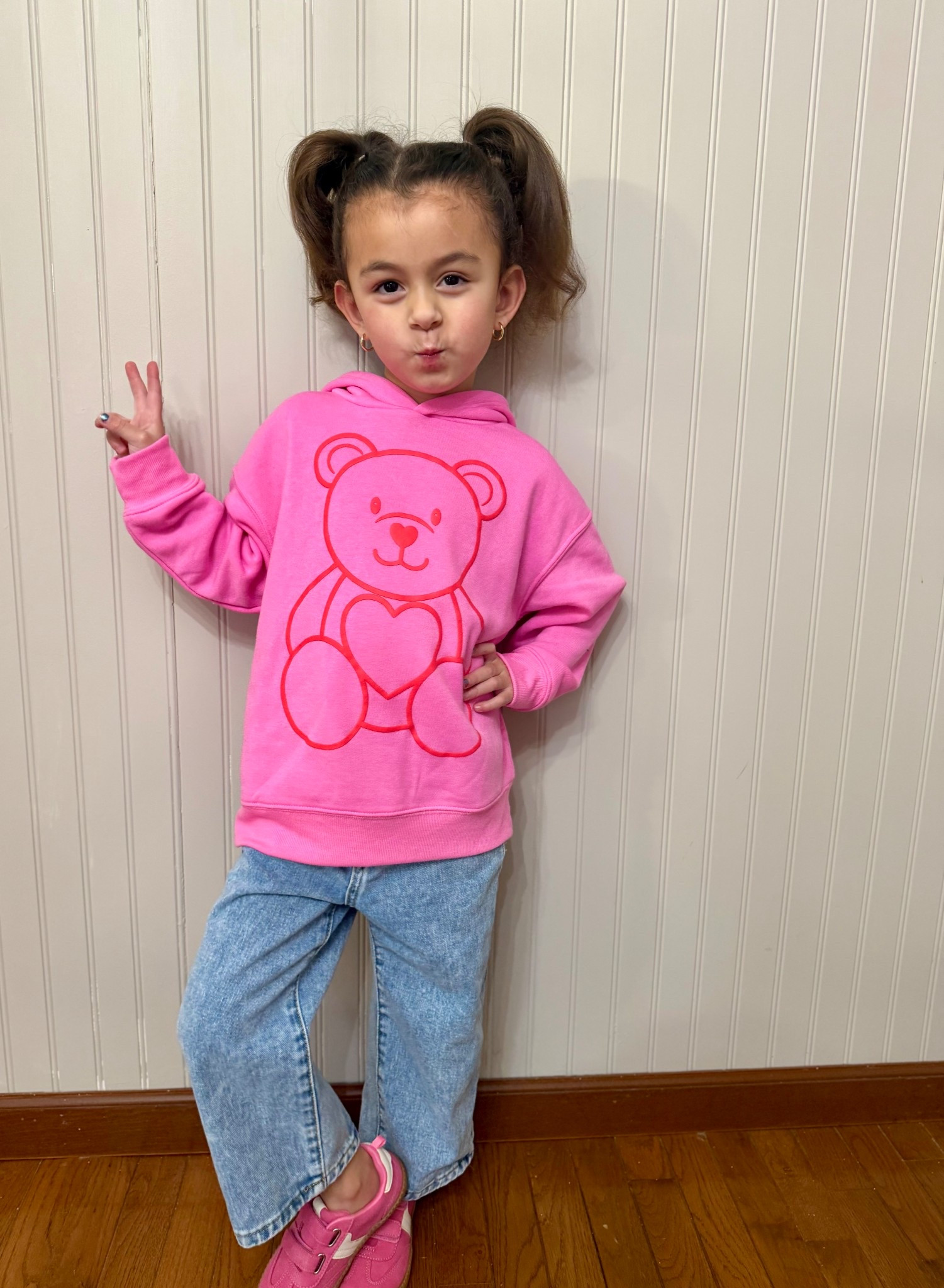New pink teddy bear sweatshirt. Comes in various sizes! 

#LTKKids #LTKGiftGuide #LTKHoliday