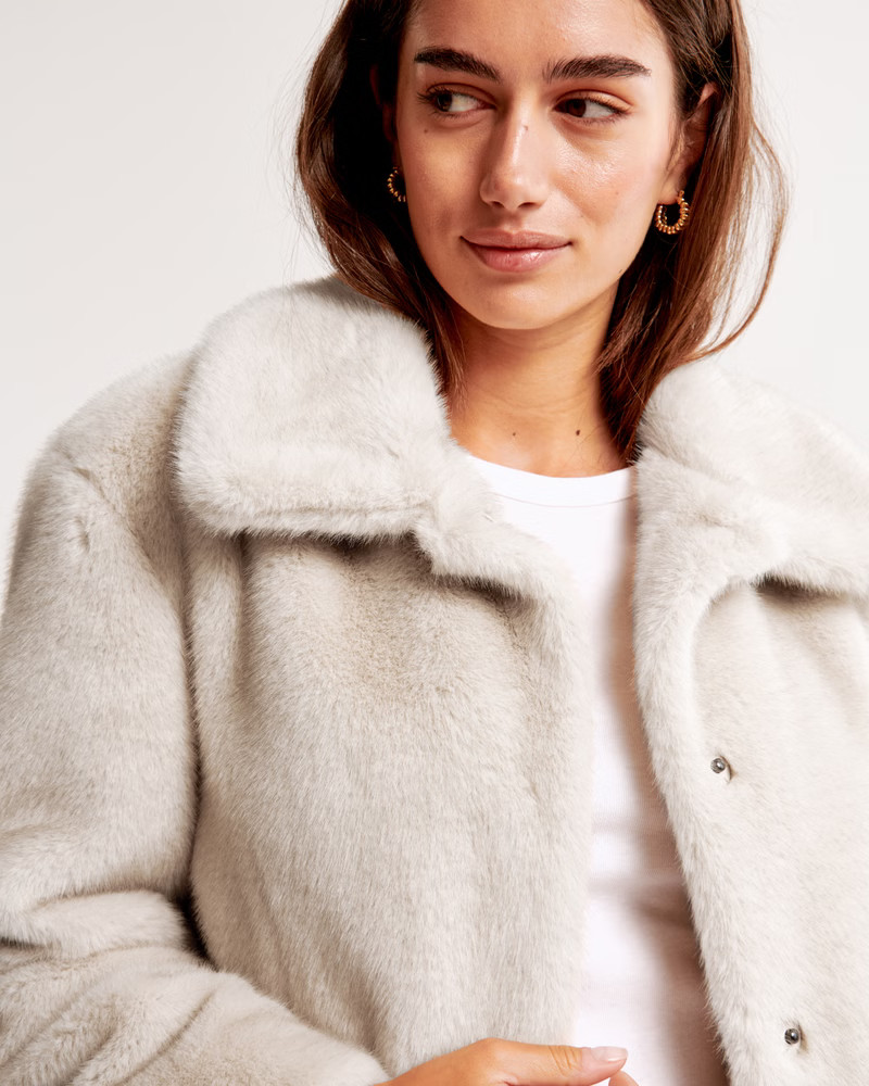 Women's Short Faux Fur Coat | Women's Coats & Jackets | Abercrombie.com | Abercrombie & Fitch (US)