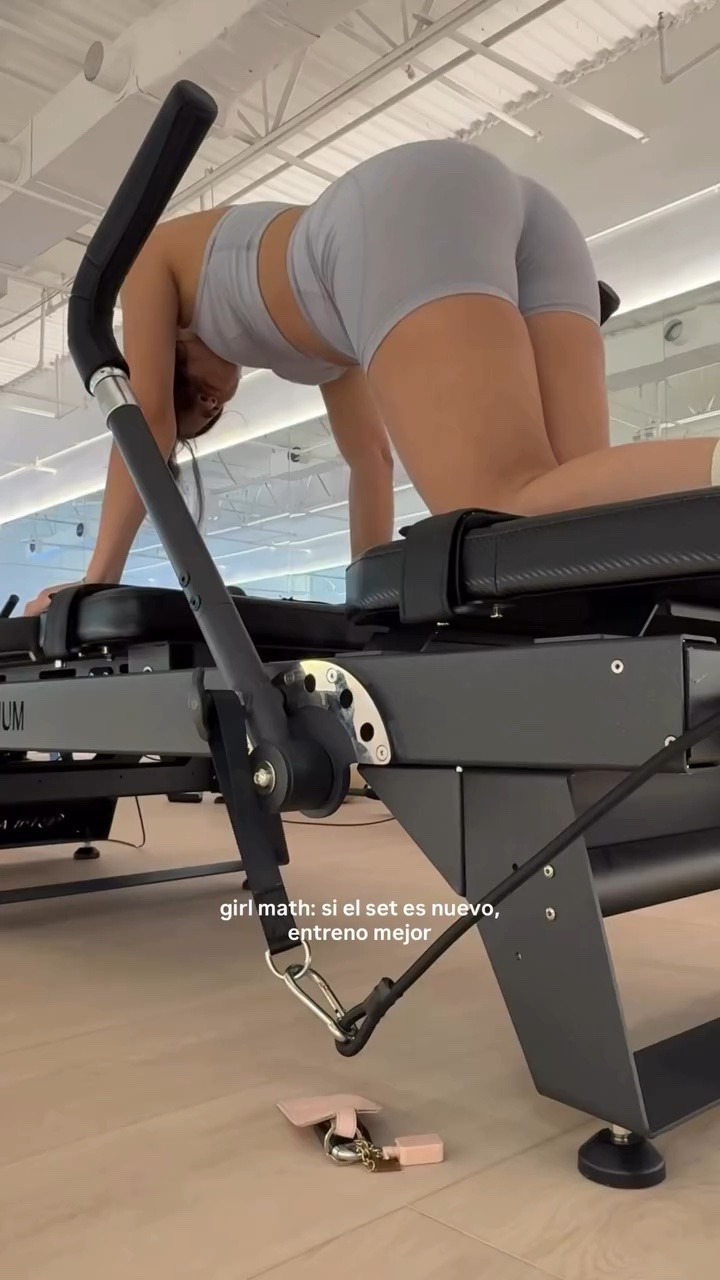 es real🧘🏼‍♀️

@pilatesplatinum 

#pilates #girlmath #pilateslife