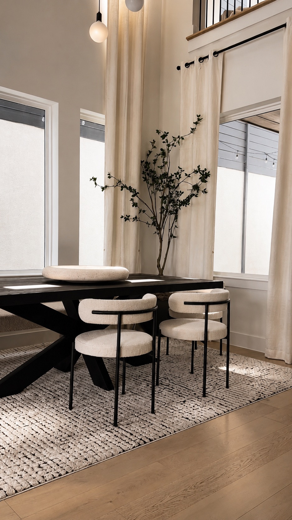 Colorful homes are gorgeous… but neutrals will always feel like home to me 🖤

#neutralhome #neutraldecor #minimalisthome #homedecor #cozyhome

#LTKHome