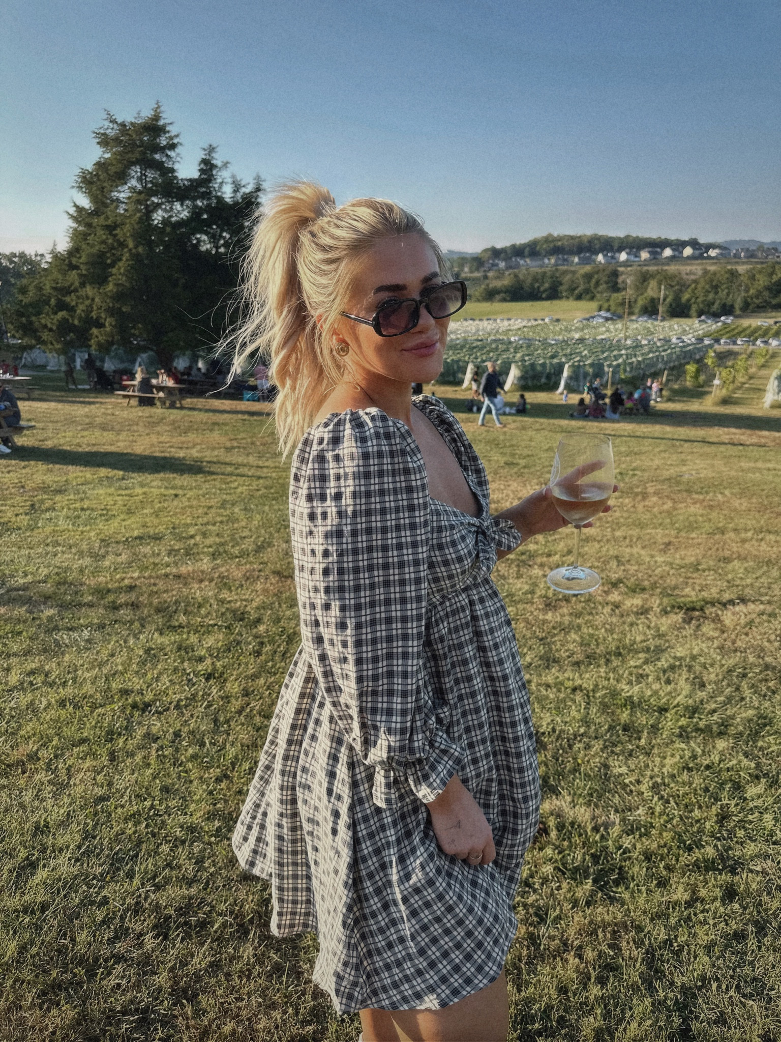 Vineyard season 🍷🍇
Dress // medium 