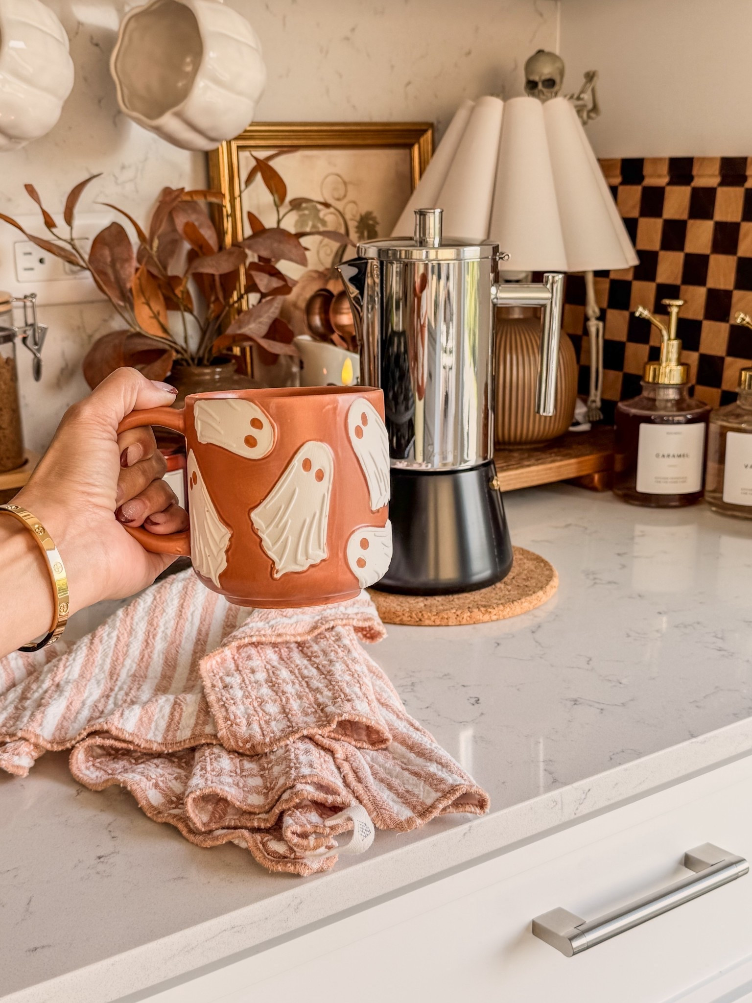 Cutest ghost mug 👻



#LTKHalloween #LTKHome #LTKSeasonal