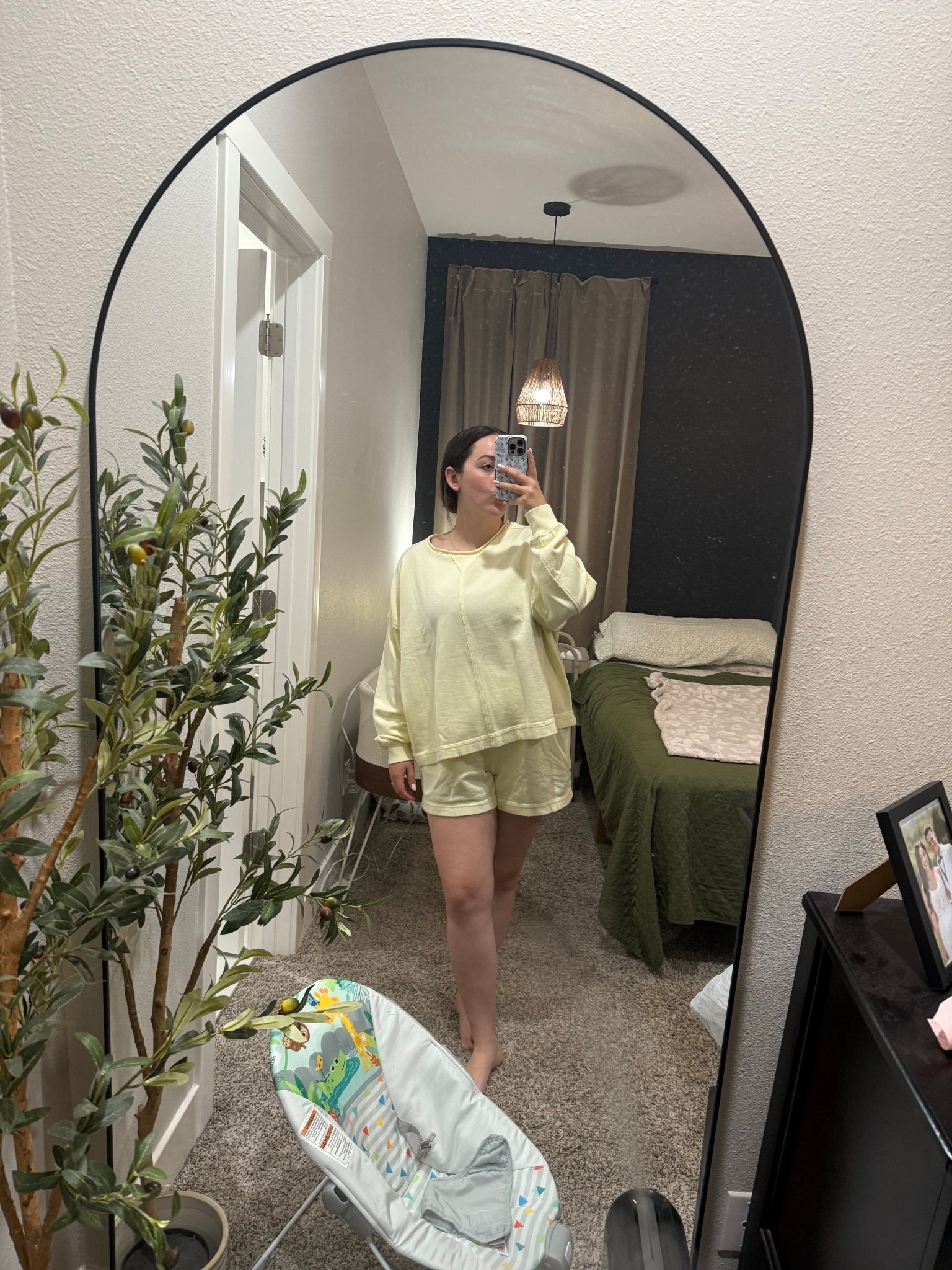Loving this aerie lounge set in butter yellow 💛⭐️🌻🌙🍋🧈

#LTKselfcare #LTKmomlife