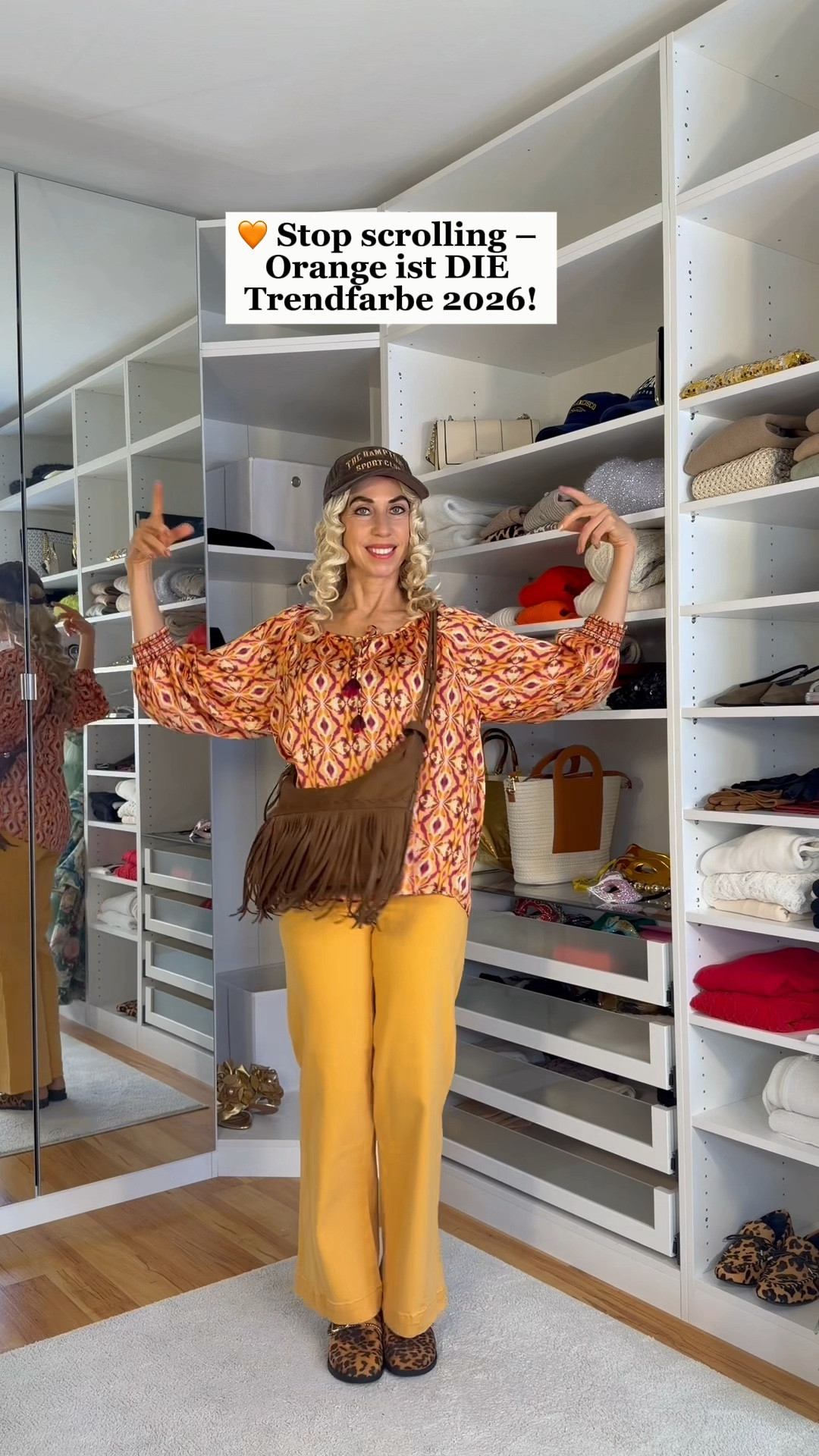 Date Night Look in Orange 🧡

Manchmal braucht es nur eine starke Farbe, um einen ganzen Look zum Strahlen zu bringen. Mein Date-Night Outfit setzt auf leuchtendes Orange – eine Farbe, die Energie, Selbstbewusstsein und Eleganz vereint.

Die fließende Bluse sorgt für eine feminine Silhouette und lässt sich perfekt sowohl elegant als auch modern stylen. Kombiniert mit einer stylischen Tasche wird der Look zum perfekten Begleiter für ein Dinner-Date, einen After-Work-Drink oder einen besonderen Abend in der Stadt.

Orange gehört aktuell zu den großen Trendfarben der Saison – und genau deshalb liebe ich diesen Look. Er wirkt frisch, modisch und gleichzeitig zeitlos chic.

✨ Styling-Tipp:
Goldene Accessoires, eine elegante Sonnenbrille oder ein dezentes Make-up unterstreichen die warme Farbwirkung perfekt.

Shop my Date Night Outfit jetzt ganz einfach über meinen LTK-Link.

⸻

Hashtags für Reichweite (ohne LTK-Hashtag):

#datenightlook #orangeoutfit #fashionstyle #eveninglook #styleinspiration #fashionblogger #outfitideas #streetstylefashion #chiclook #trendfarbe #fashioninspo #elegantstyle #styleoftheday #modernfashion #outfitdetails

#LTKOver40 #LTKspringtrends #LTKSpringSale