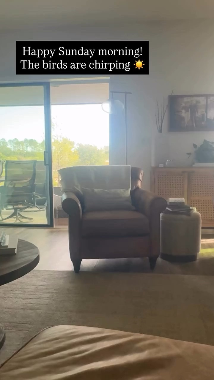 Happy Sunday morning!
The birds are chirping ☀️