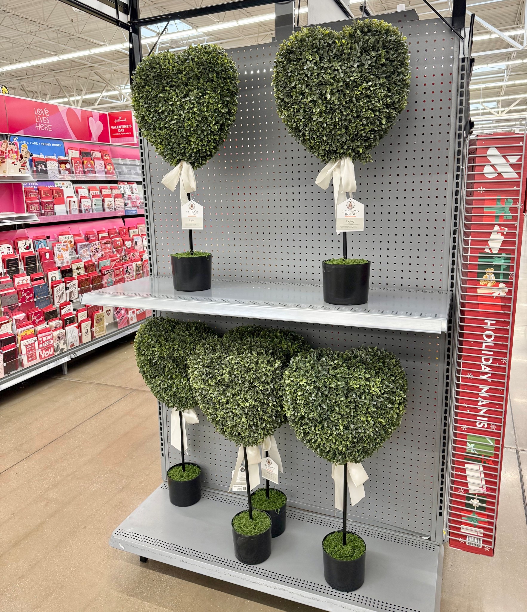 Have you spotted the new boxwood hearts at @walmart?! I’m OBSESSED!!! These are an absolute Valentine’s Day must have!!! 

Valentine's Day by My Texas House Boxwood Heart with Bow Topiary, Green and White, 32"
$45.00 

Available in store & online 


#LTKFindsUnder50 #LTKHome #LTKSeasonal