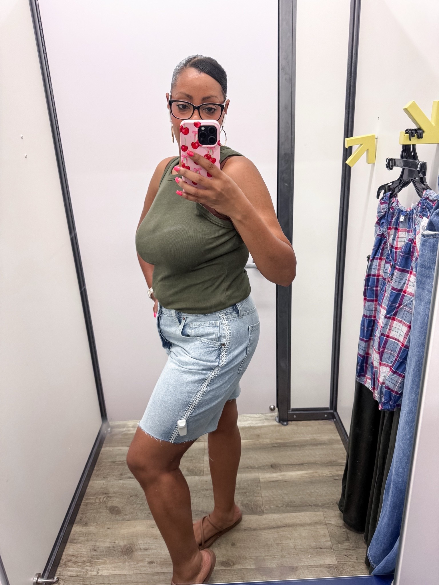 Love the details on the sides of these shorts and that they are 9 inch inseam!! They’re a baggy fit, which is so comfortable and perfect for summer ￼

#LTKootd #LTKMidsize #LTKSeasonal