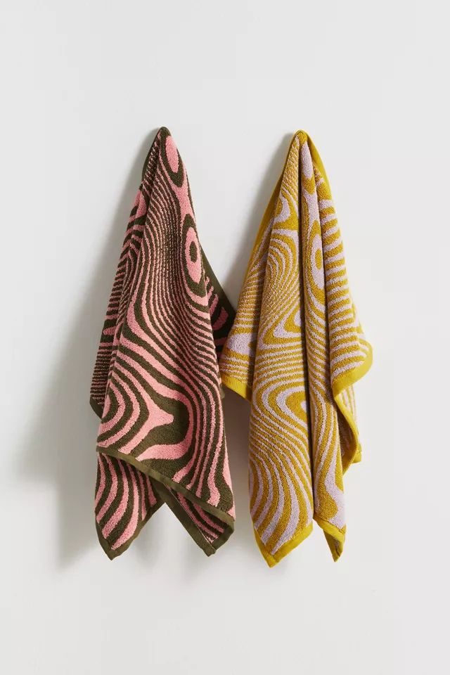 BAGGU Reversible Trippy Swirl Hand Towel Set | Urban Outfitters (US and RoW)