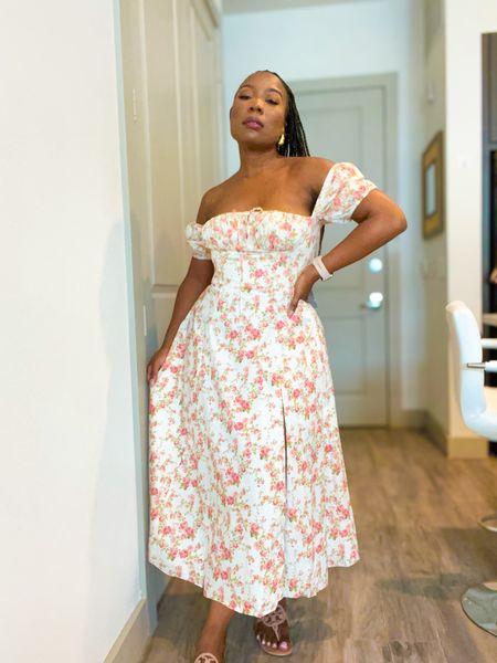 Looking Spring perfect in this lovely floral dress! I’m wearing a Large. #springoutfit #weddingguest #weddingguestoutfit 

#LTKwedding #LTKSeasonal #LTKmidsize