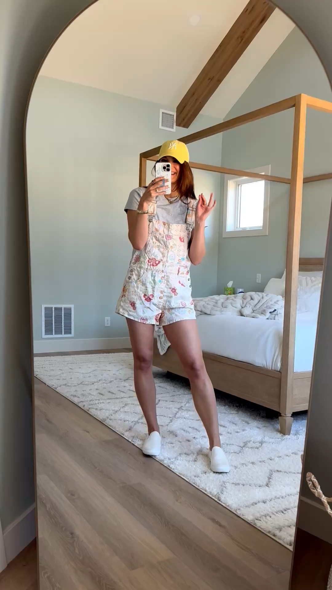 Splurge worthy floral overalls and I am obsessed. Free People always comes through with tall girl friendly pieces and the fit on these is so good. The print is a 10 out of 10 and makes such a fun statement for spring and summer.

Overalls - size large,uns TTS

Tall girl outfits, Floral overalls, Free People style, Tall girl friendly clothing, Statement outfits, Spring outfit ideas, Summer outfit ideas, Casual chic style, 6 foot style, Trendy overalls, Elevated casual outfits, Stang and Co

#LTKTall #LTKootd #LTKFestival